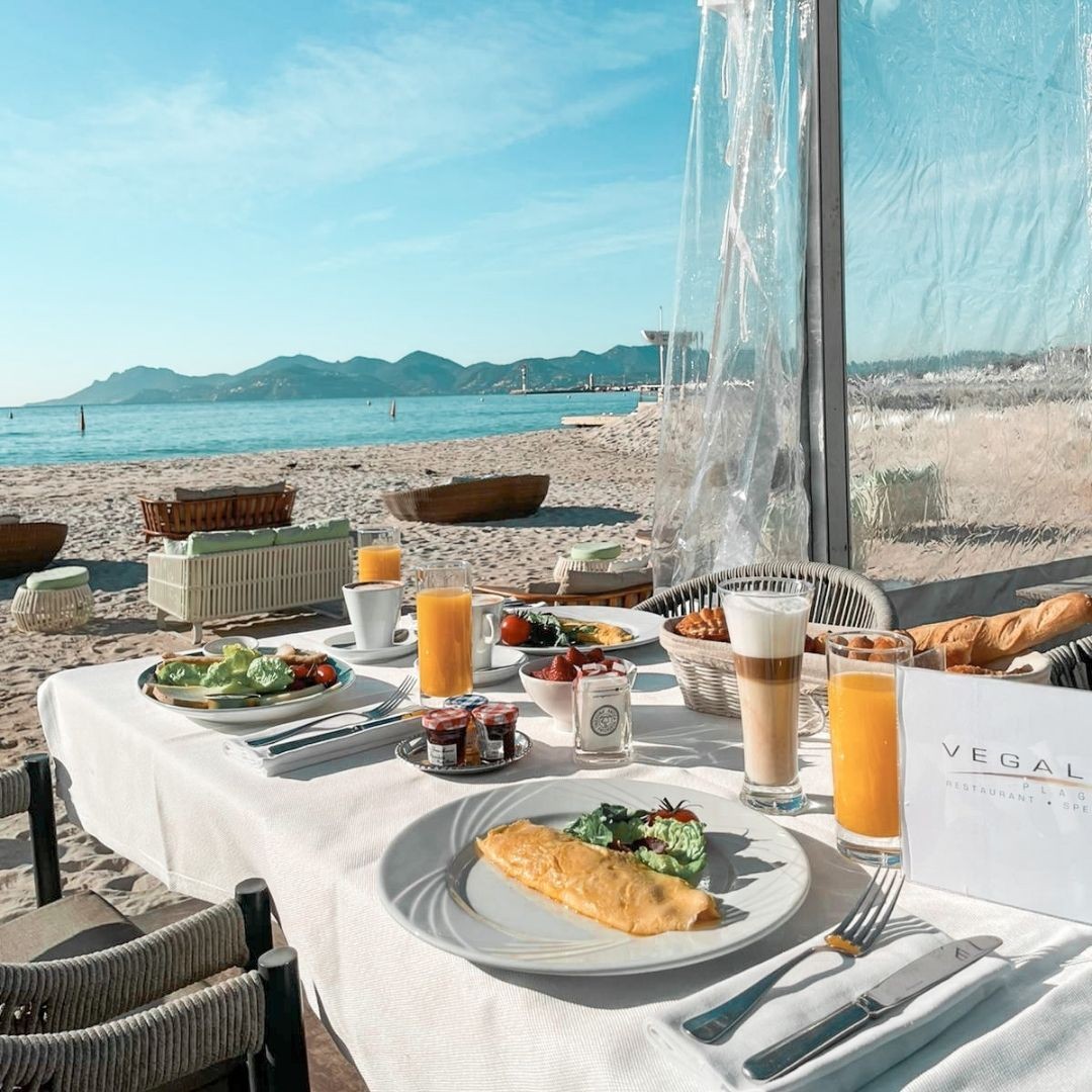 Good morning from Cannes ! ☀
Bonne journée à tous 🤩
-
#plage #cannes #vegalunaplage
