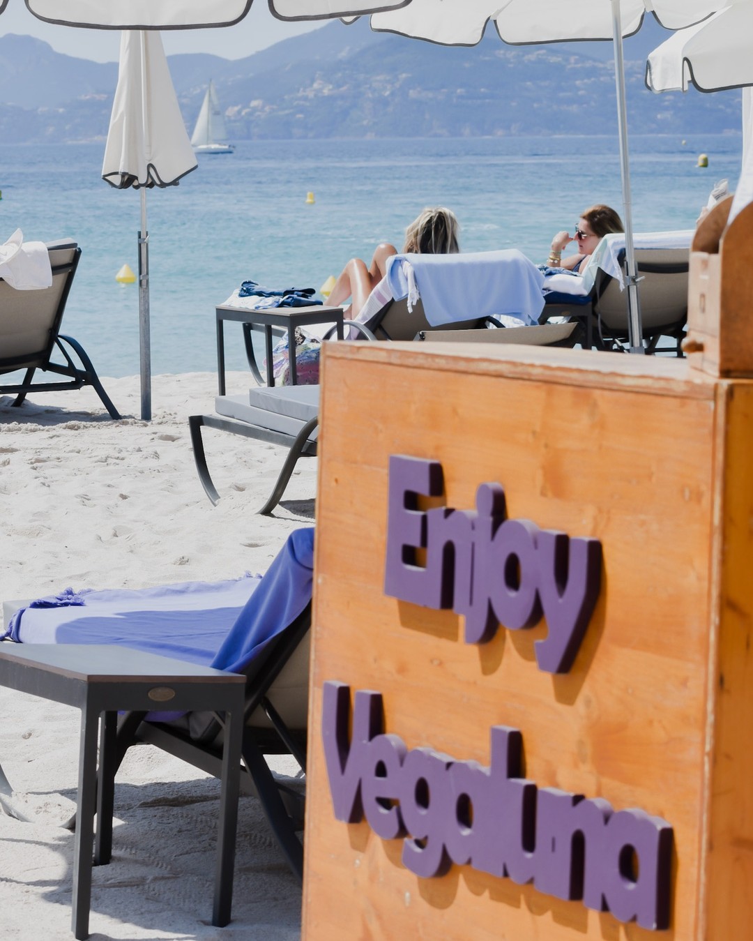 Good morning #Cannes ☀️
_
Boulevard de la Croisette, Cannes
04.93.43.67.05
www.vegaluna.fr  #food #restaurant #beach #cotedazur #plage #summer #frenchriviera